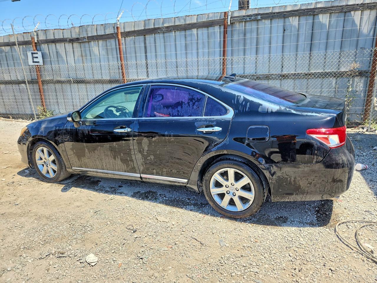 2011 LEXUS ES 350 — Фото 2 из 12