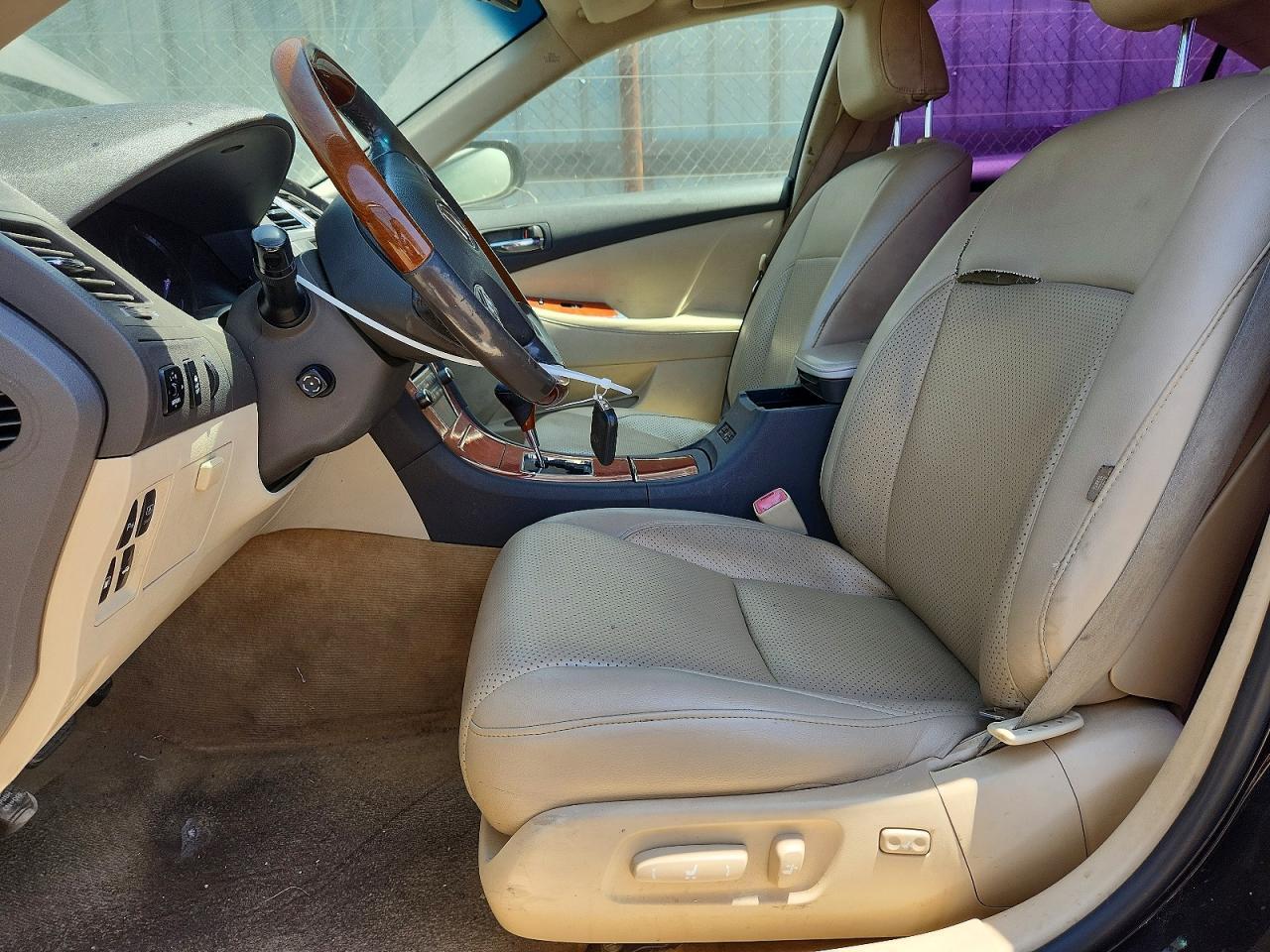 2011 LEXUS ES 350 — Фото 7 из 12