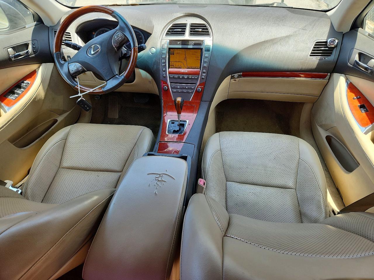 2011 LEXUS ES 350 — Фото 8 из 12