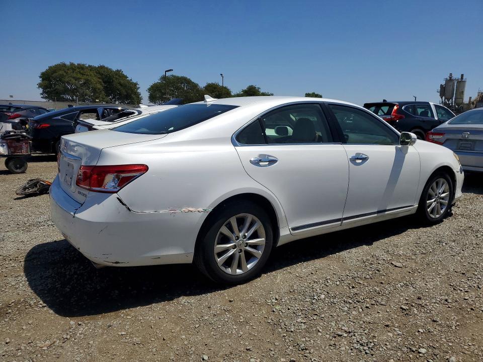 2011 LEXUS ES 350 — Фото 3 из 12