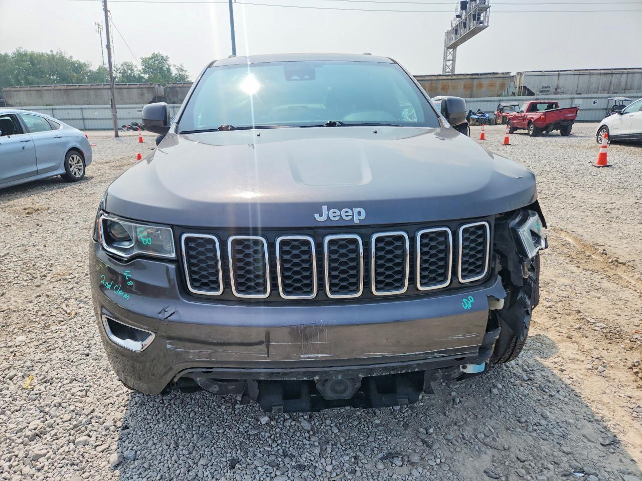 2021 JEEP GRAND CHEROKEE LAREDO — Фото 5 из 12