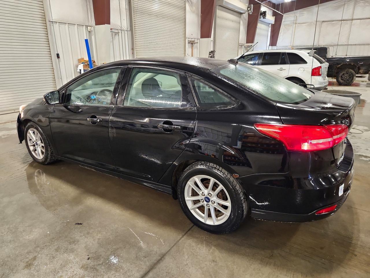 2017 FORD FOCUS SE — Фото 2 из 12