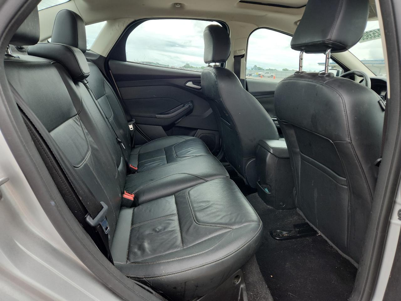 1FADP3J20HL229115 2017 FORD FOCUS photo no. 10