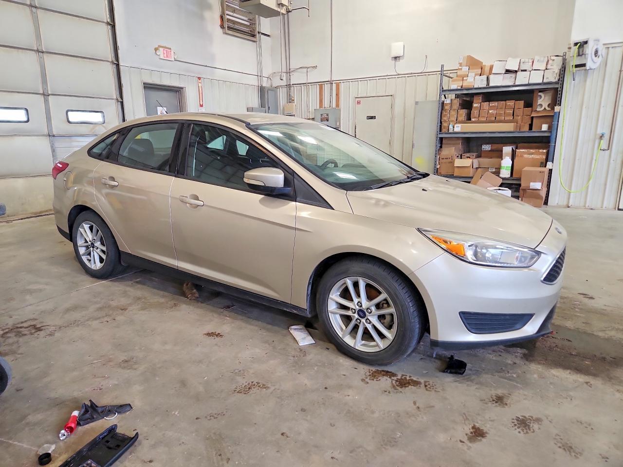 2017 FORD FOCUS SE — Фото 4 из 12