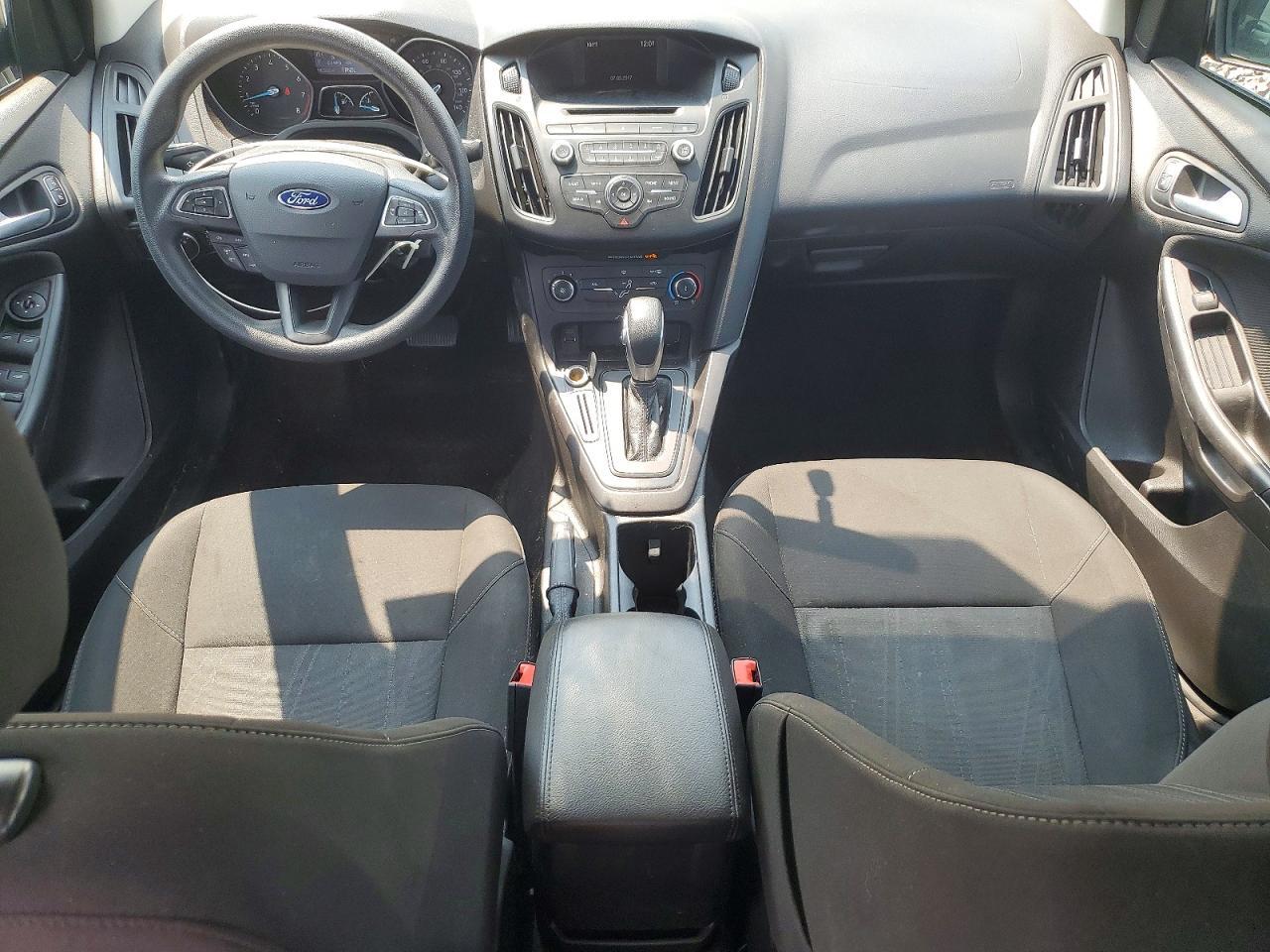 2017 FORD FOCUS SE — Фото 8 из 12