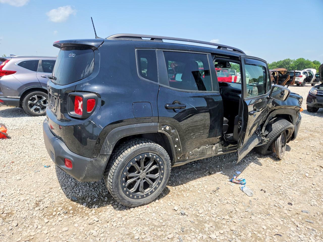 2021 JEEP RENEGADE LATITUDE — Фото 3 из 12