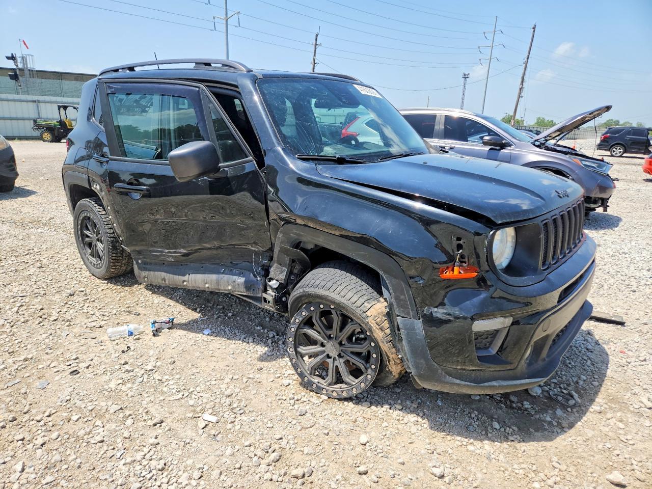 2021 JEEP RENEGADE LATITUDE — Фото 4 из 12