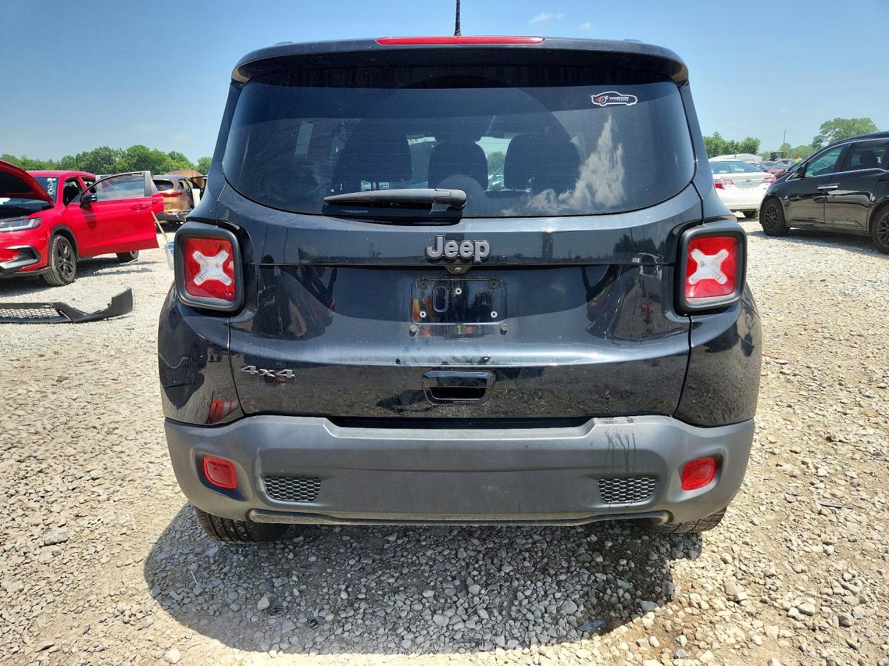 2021 JEEP RENEGADE LATITUDE — Фото 6 из 12