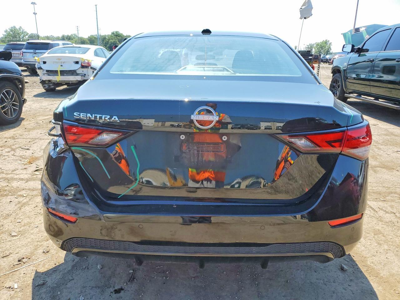 2025 NISSAN SENTRA SV — Фото 6 из 12