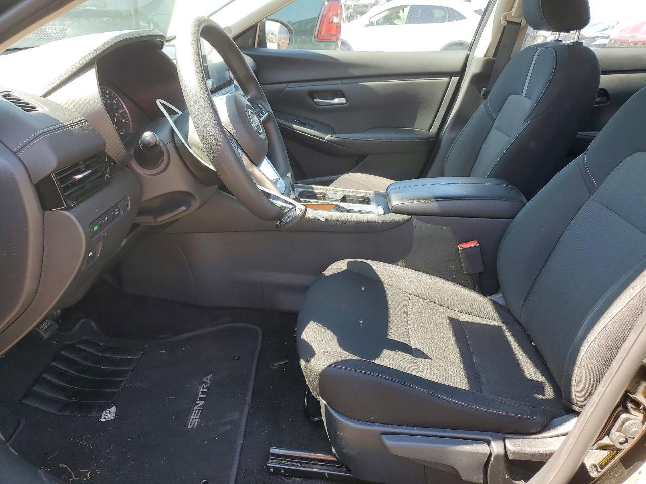 2025 NISSAN SENTRA SV — Фото 7 из 12