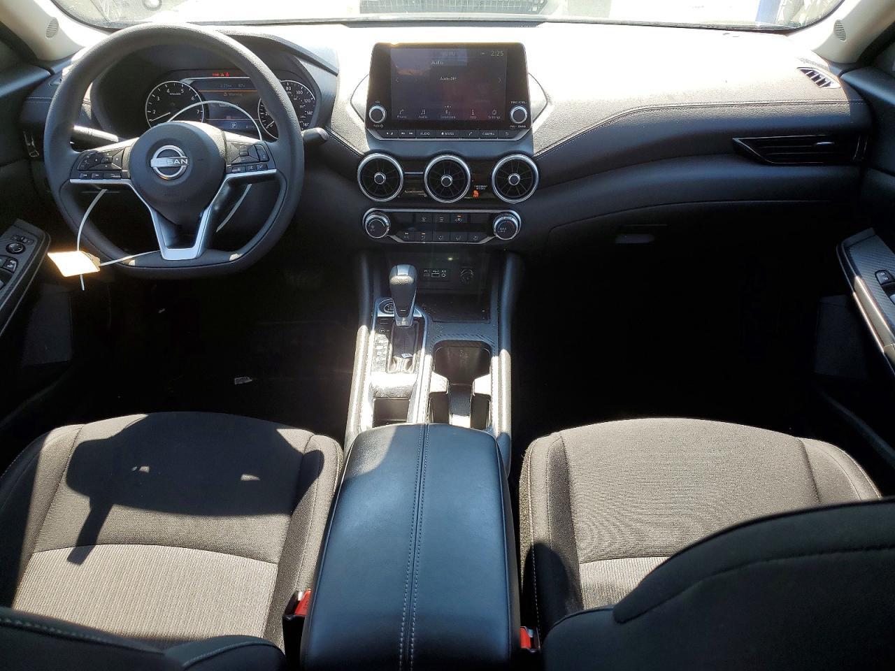 2025 NISSAN SENTRA SV — Фото 8 из 12