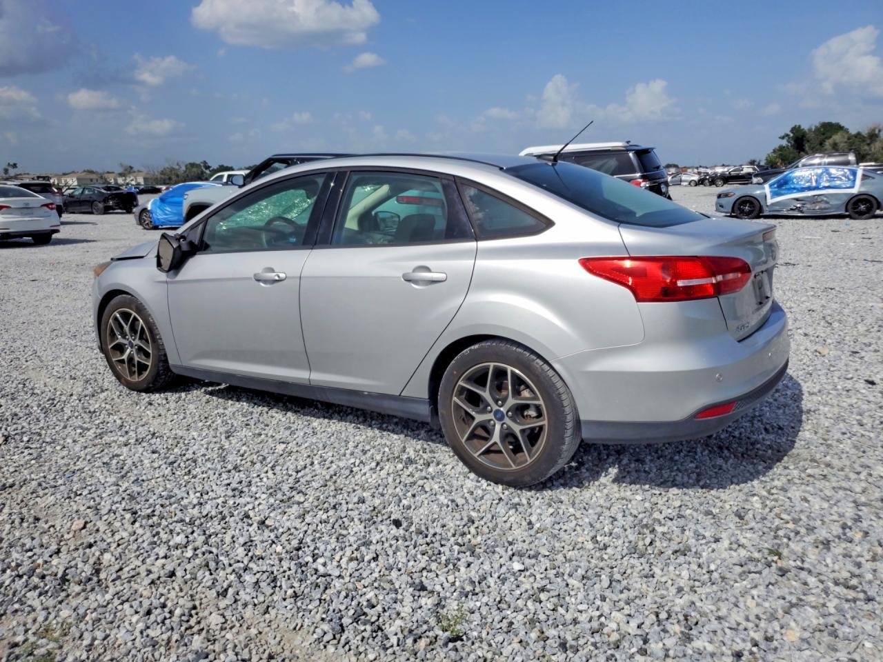 2017 FORD FOCUS SEL — Фото 2 из 13