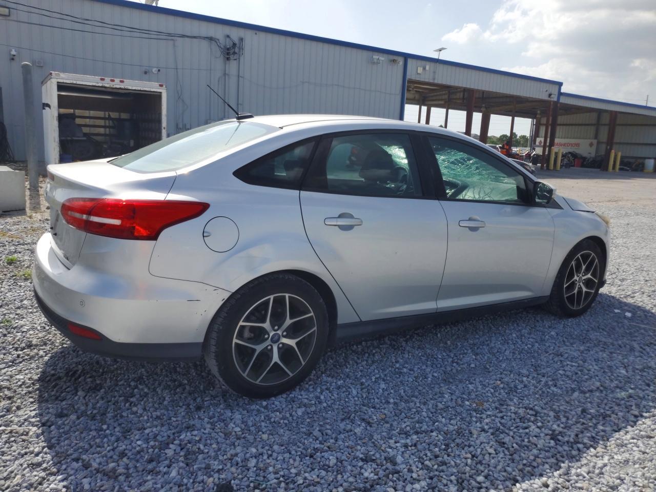 2017 FORD FOCUS SEL — Фото 3 из 13