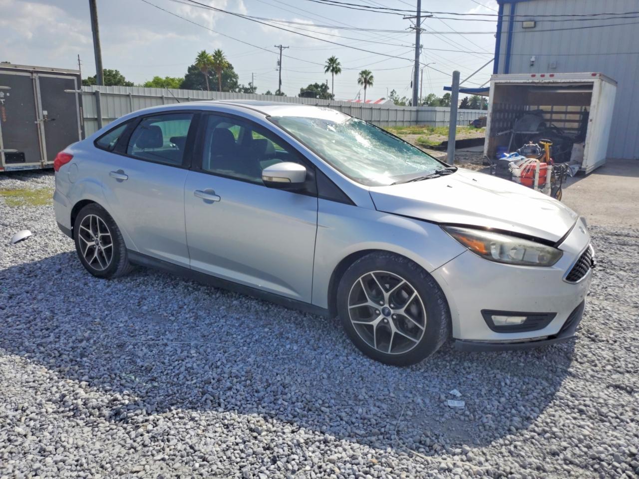 2017 FORD FOCUS SEL — Фото 4 из 13