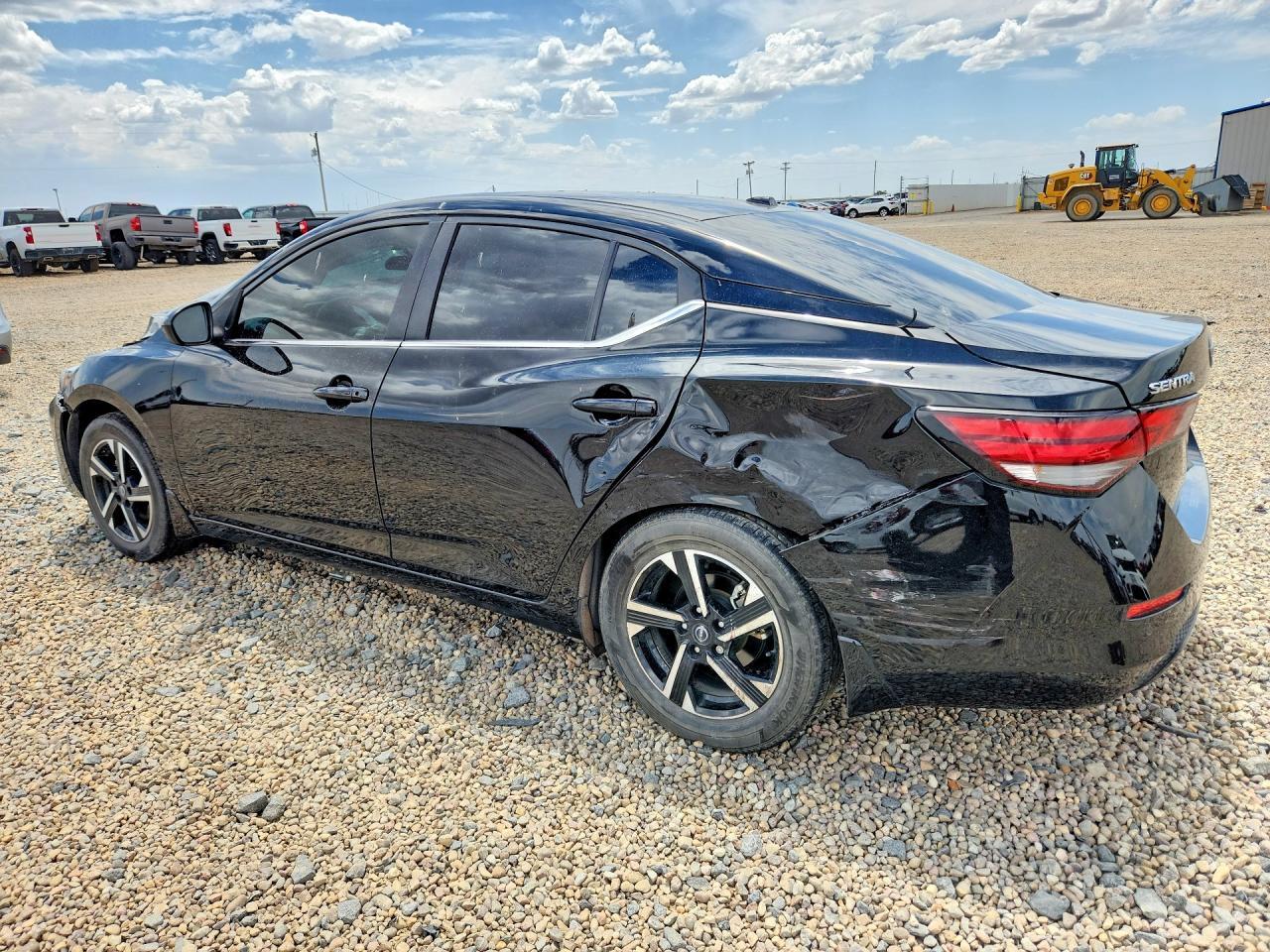 2025 NISSAN SENTRA SV — Фото 2 из 12