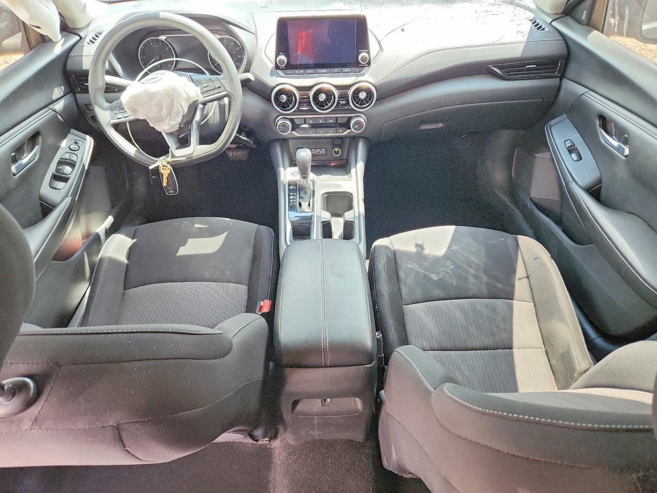2025 NISSAN SENTRA SV — Фото 8 из 12