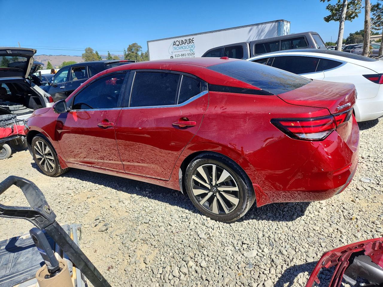2025 NISSAN SENTRA SV — Фото 2 из 13