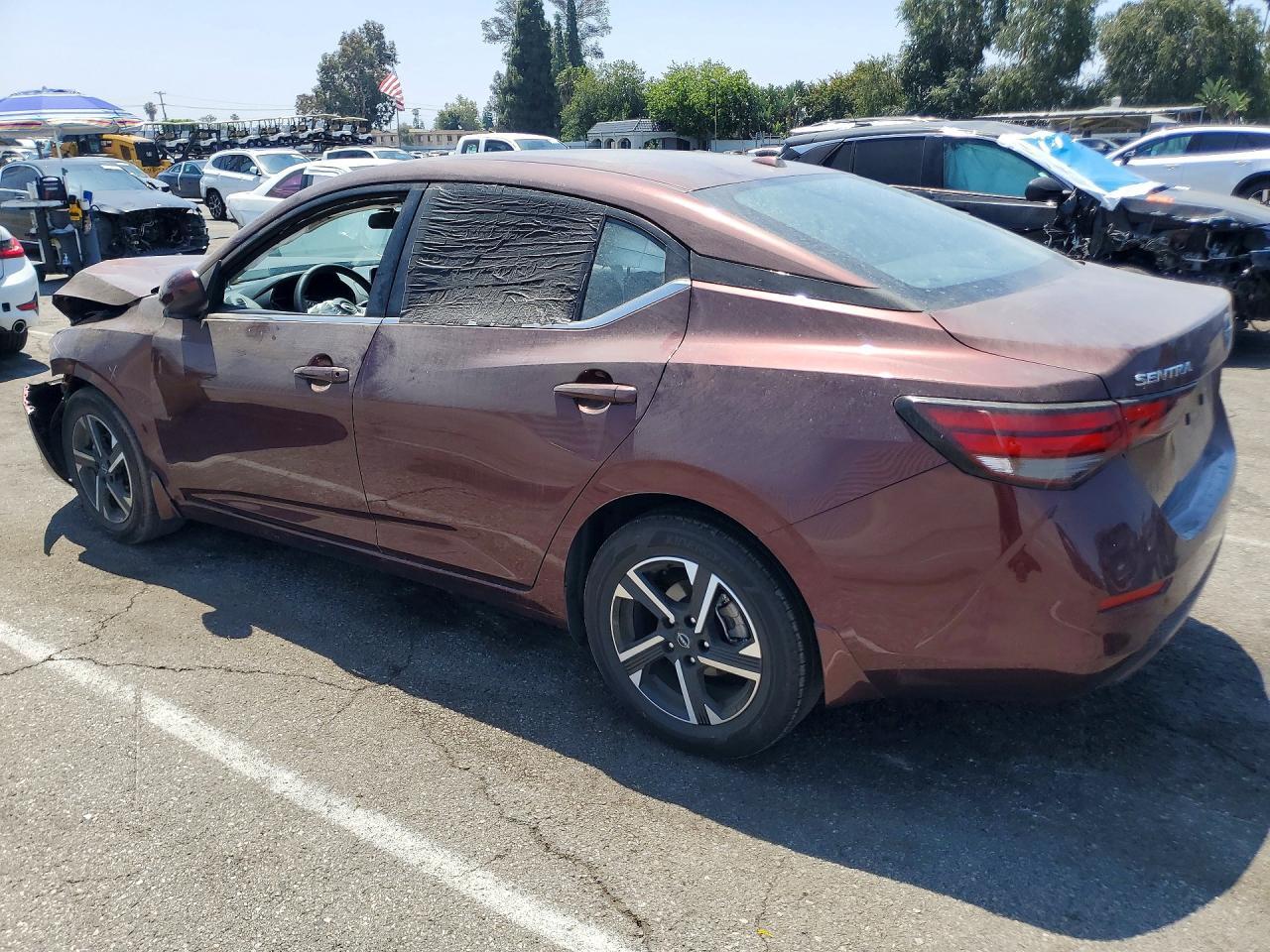 2025 NISSAN SENTRA SV — Фото 2 из 12