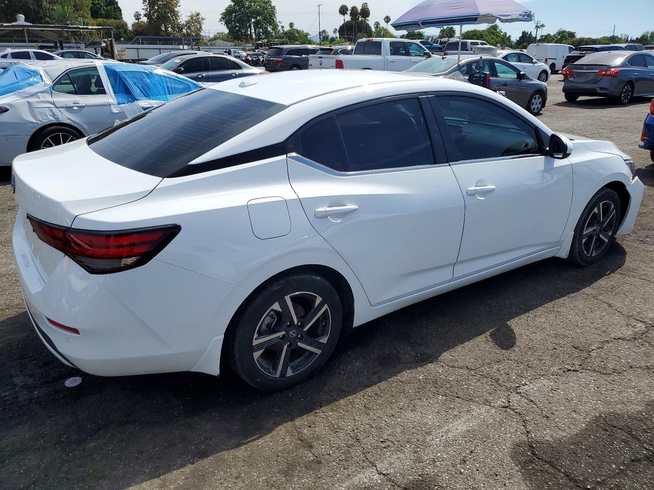 2025 NISSAN SENTRA SV — Фото 3 из 12
