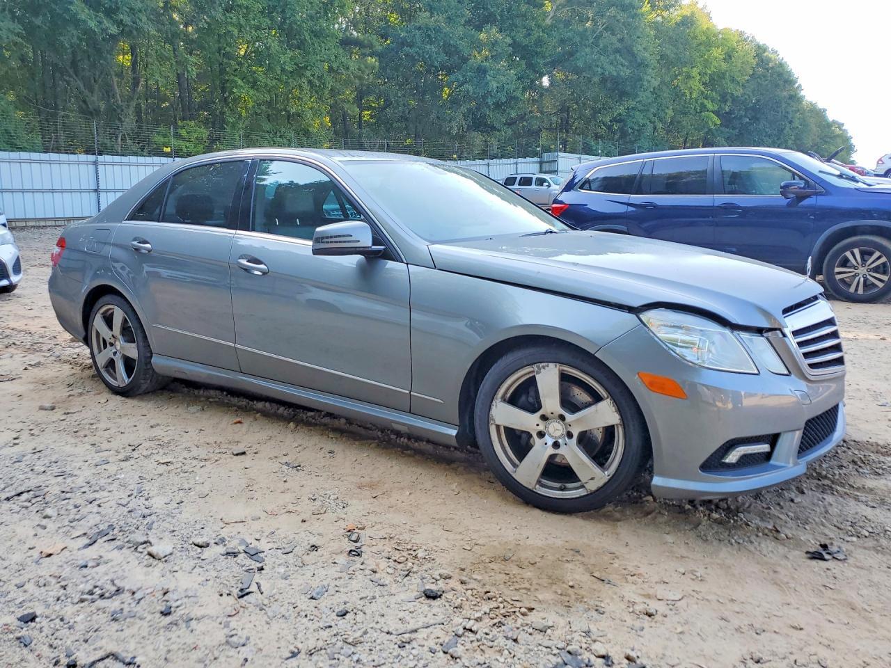 2011 MERCEDES-BENZ E 350 — Фото 4 из 12