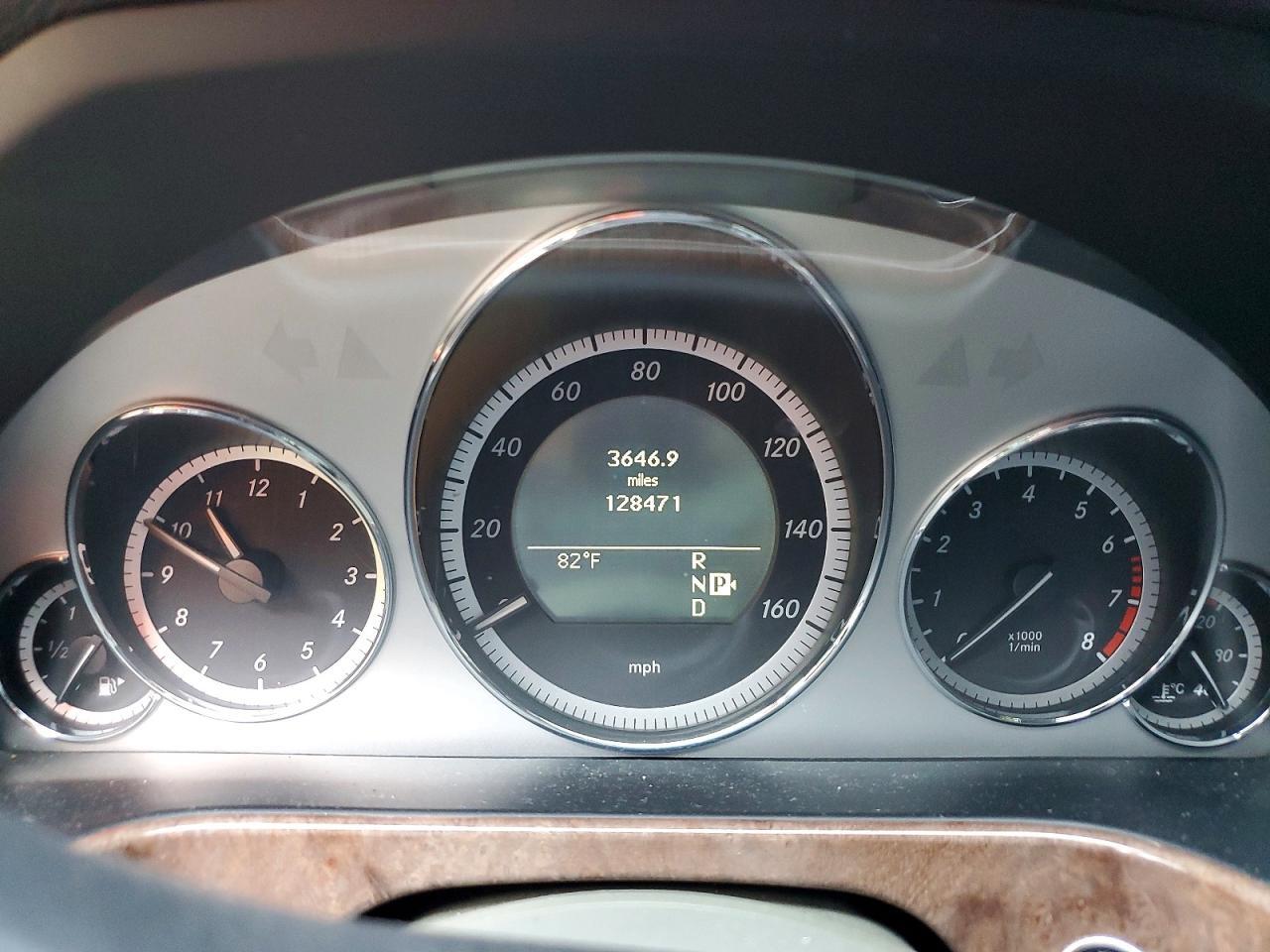 2011 MERCEDES-BENZ E 350 — Фото 9 из 12