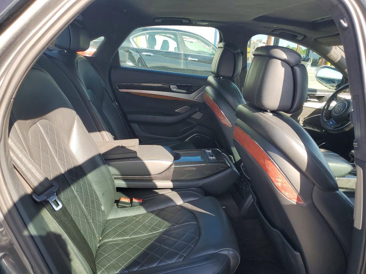 2014 AUDI S8 QUATTRO — Фото 10 из 12