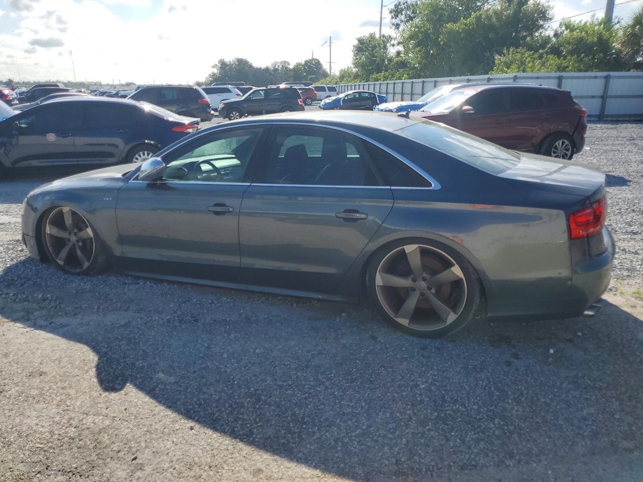 2014 AUDI S8 QUATTRO — Фото 2 из 12