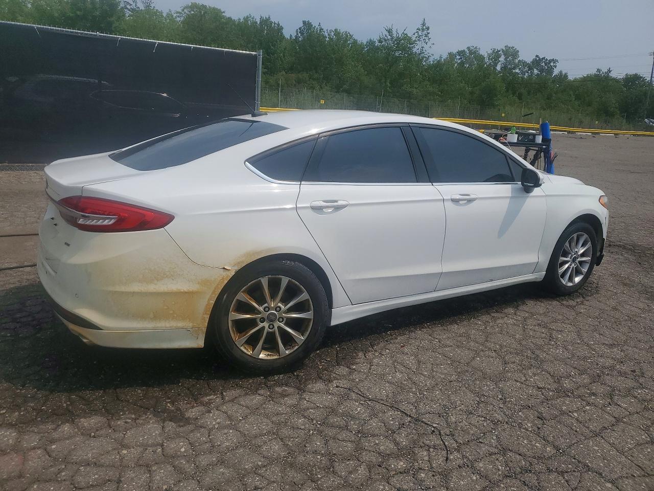 2017 FORD FUSION SE — Фото 3 из 12