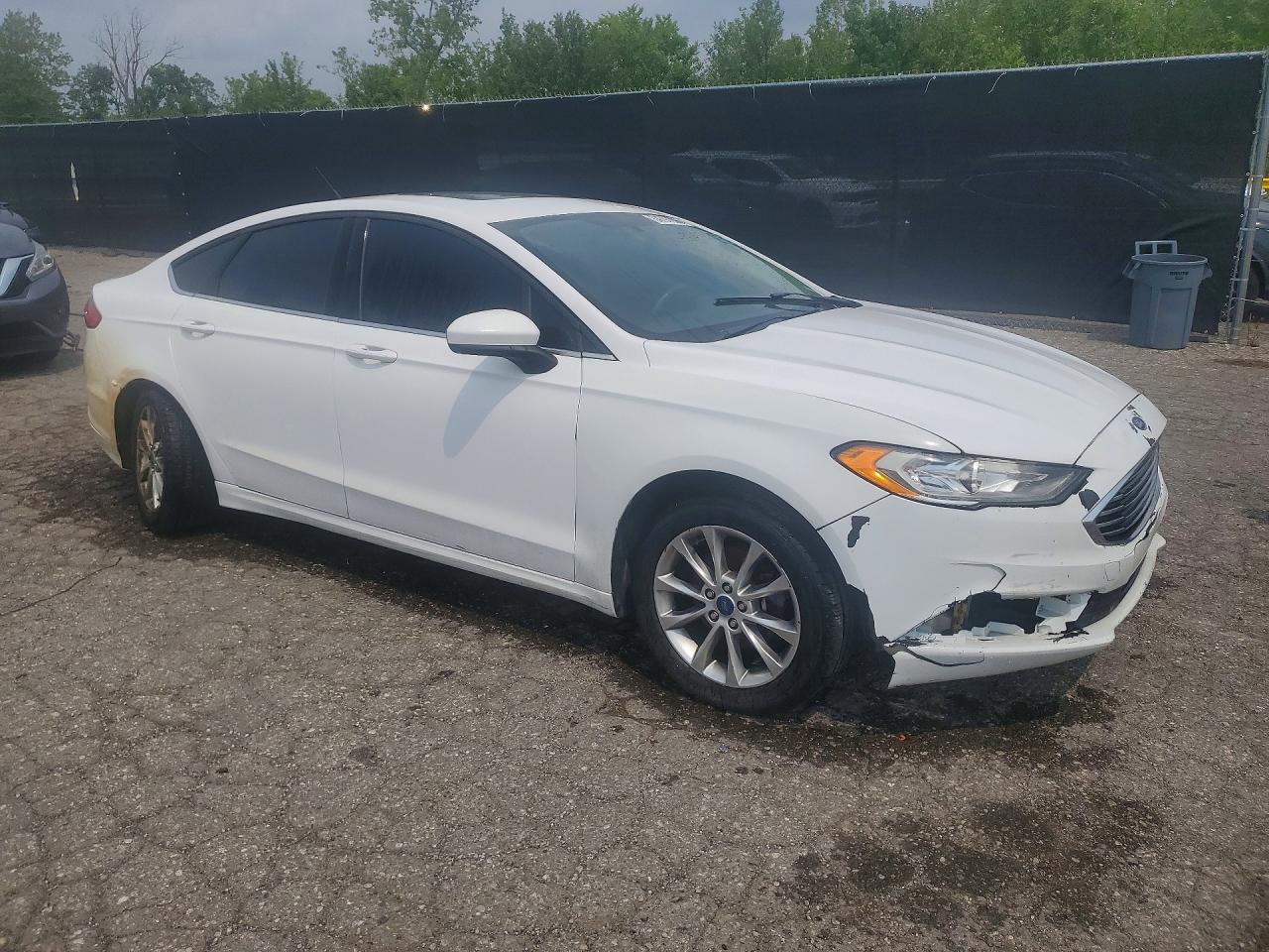 2017 FORD FUSION SE — Фото 4 из 12