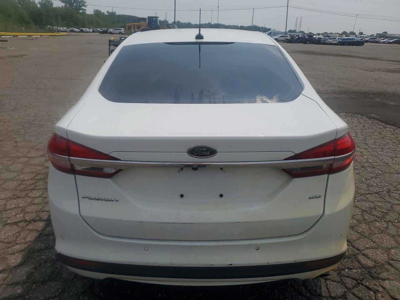2017 FORD FUSION SE — Фото 6 из 12