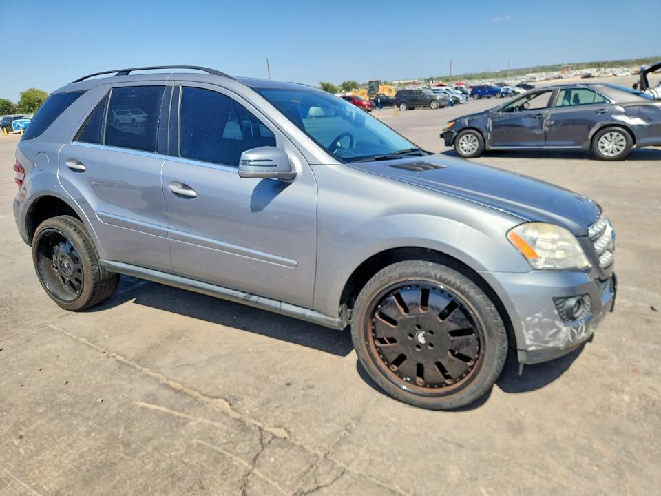 2011 MERCEDES-BENZ ML 350 — Фото 4 из 15