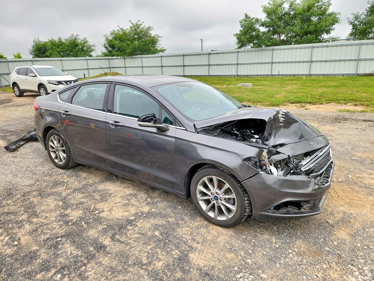 2017 FORD FUSION SE — Фото 4 из 12