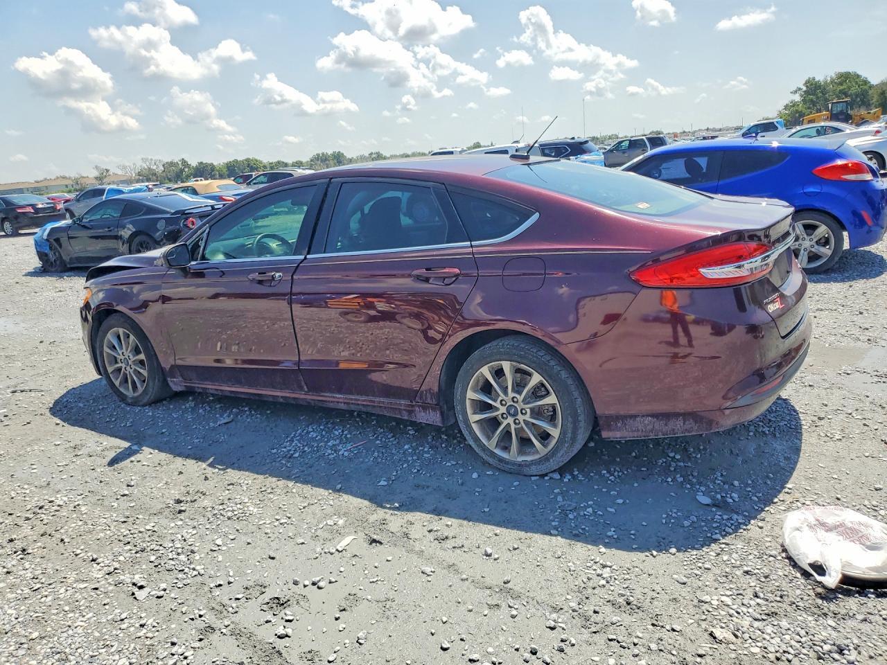 2017 FORD FUSION SE — Фото 2 из 12