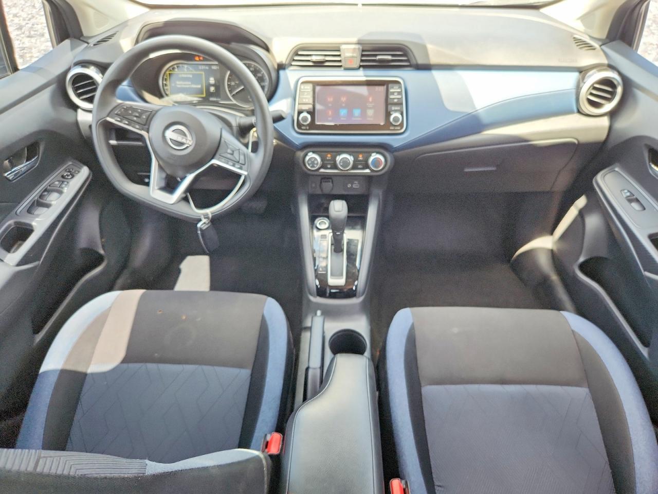 2025 NISSAN VERSA SV — Фото 8 из 12