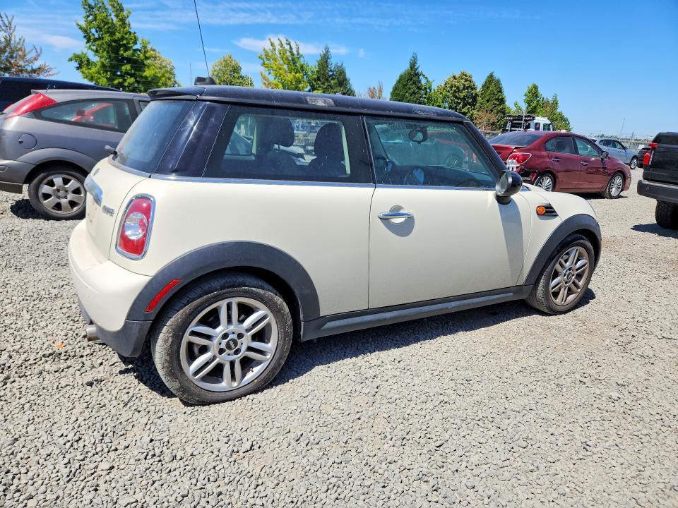 2011 MINI COOPER — Фото 3 из 12