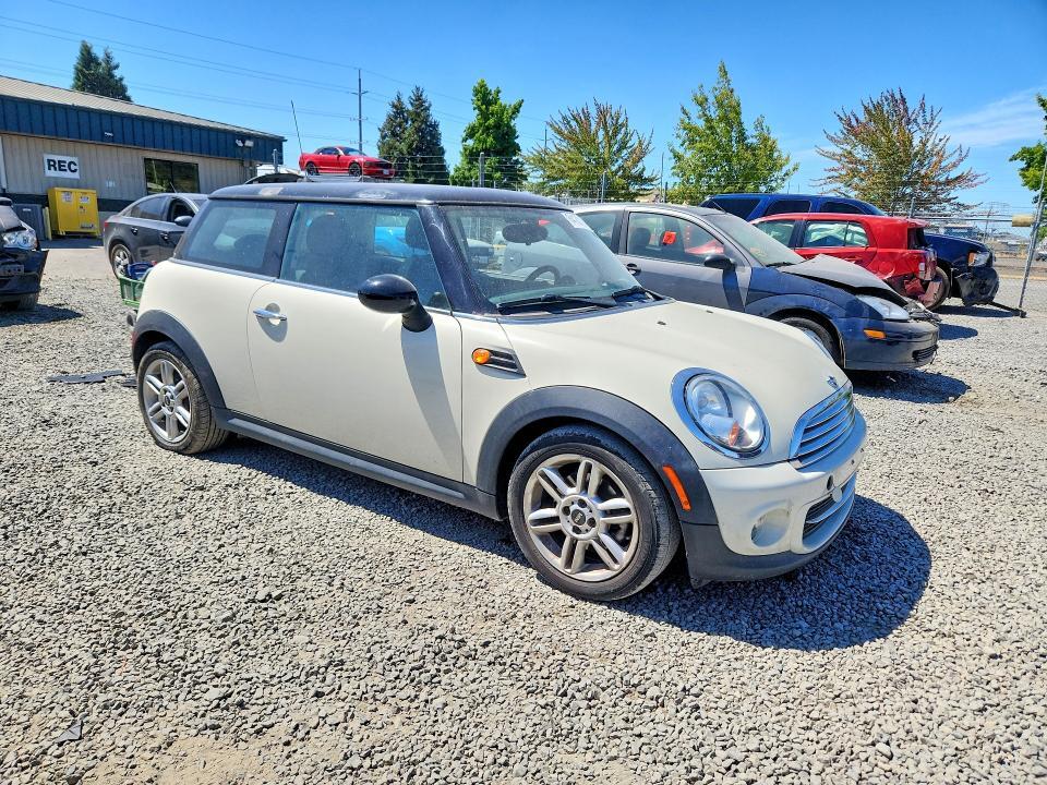 2011 MINI COOPER — Фото 4 из 12