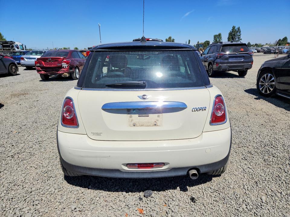2011 MINI COOPER — Фото 6 из 12