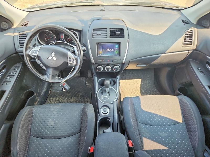 2011 MITSUBISHI OUTLANDER SPORT SE — Фото 8 из 12