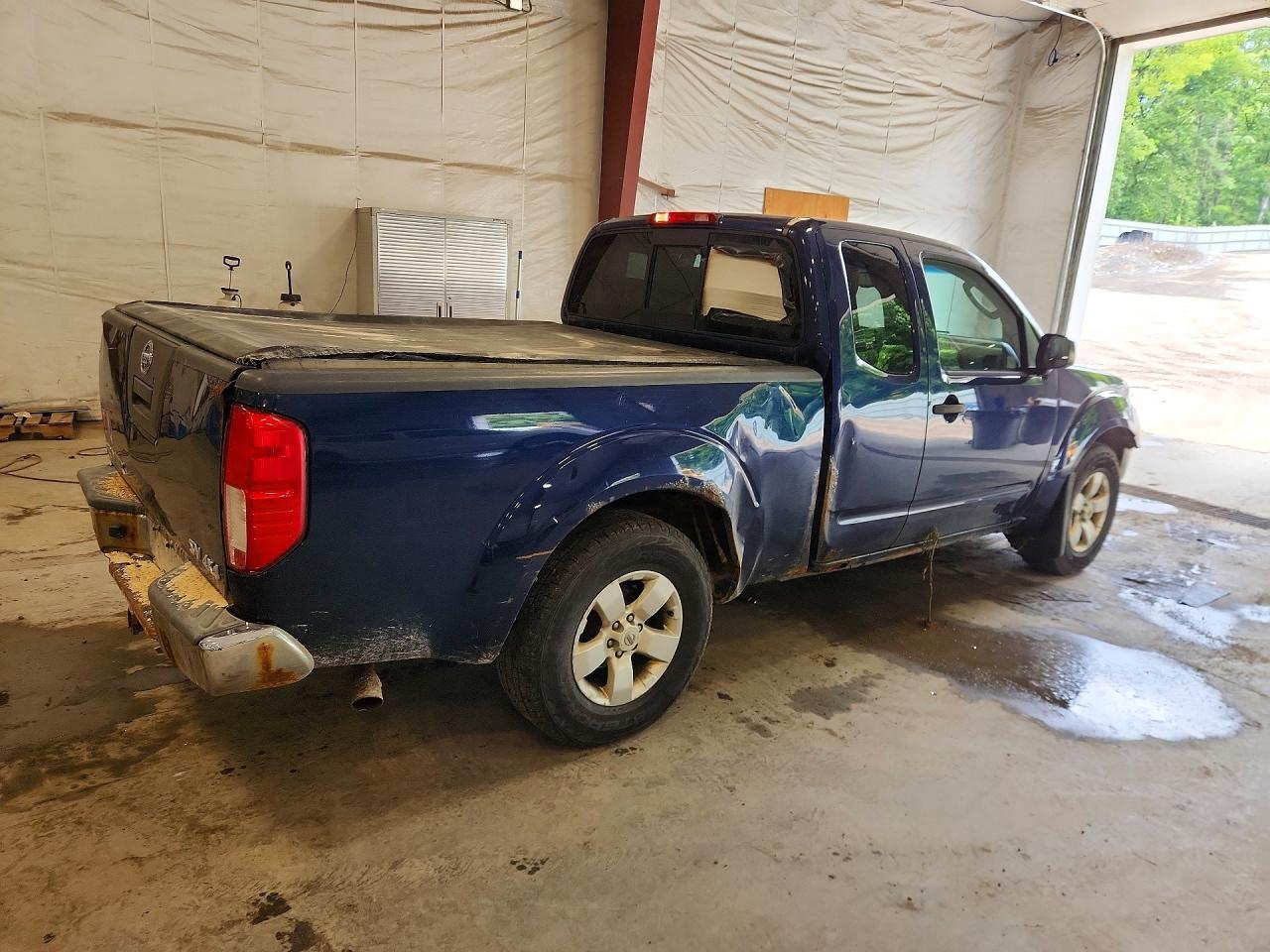 2011 NISSAN FRONTIER SV V6 — Фото 3 из 12