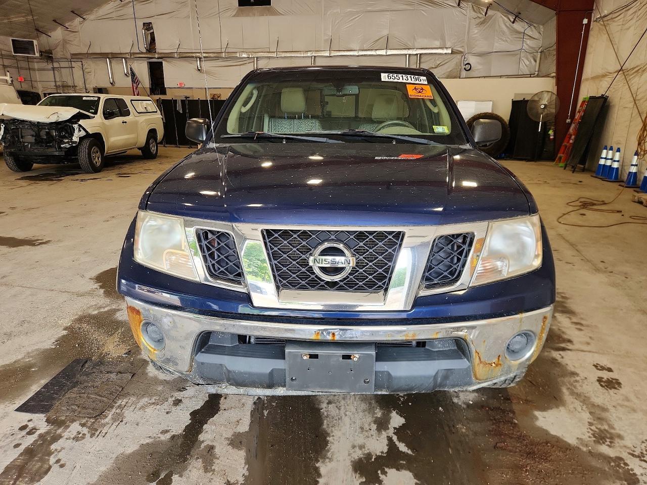 2011 NISSAN FRONTIER SV V6 — Фото 5 из 12