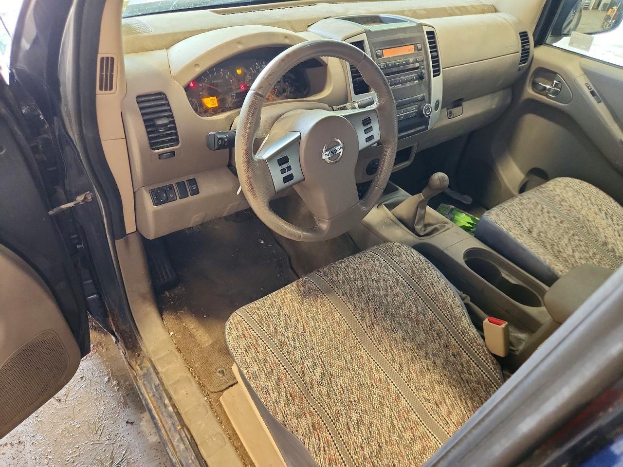 2011 NISSAN FRONTIER SV V6 — Фото 8 из 12
