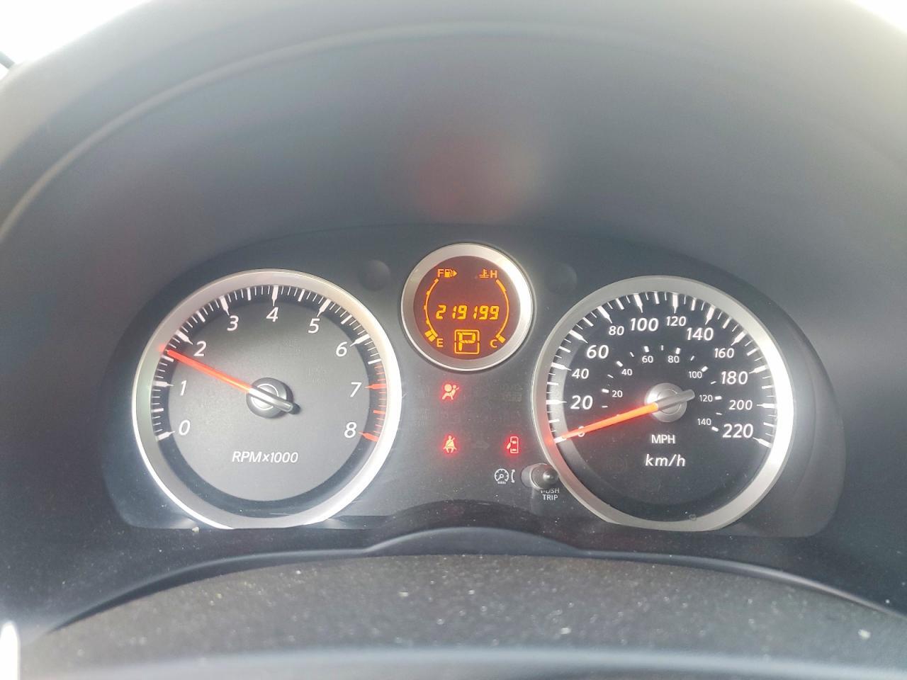 2011 NISSAN SENTRA 2.0 — Фото 9 из 12