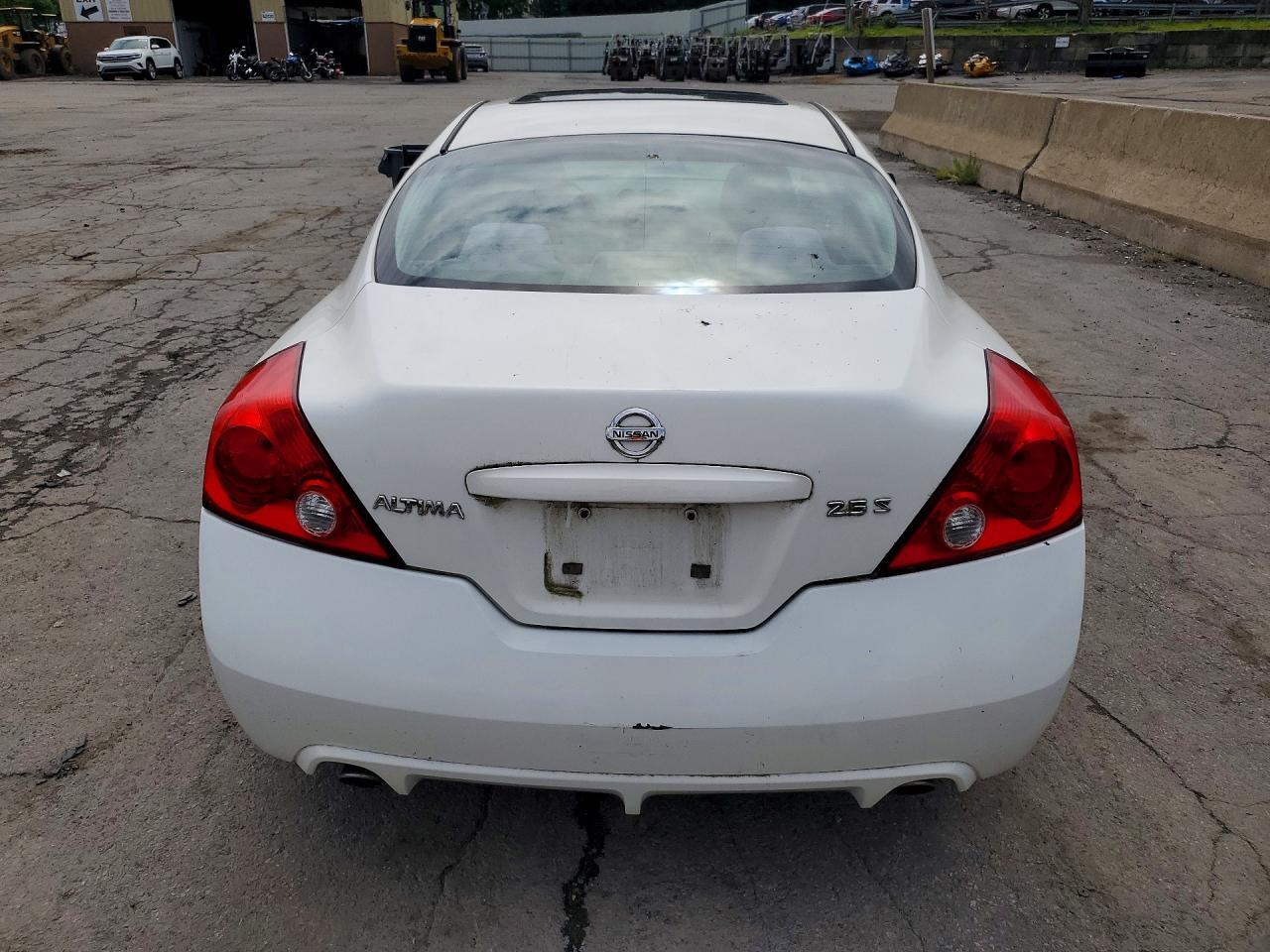 2011 NISSAN ALTIMA 2.5 S — Фото 6 из 12