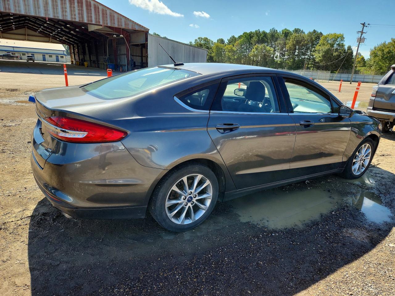 2017 FORD FUSION SE — Фото 3 из 12