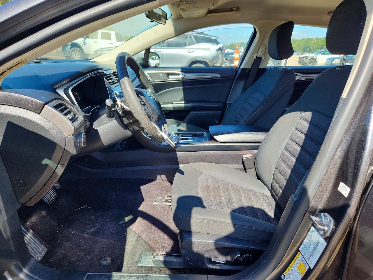 2017 FORD FUSION SE — Фото 7 из 12