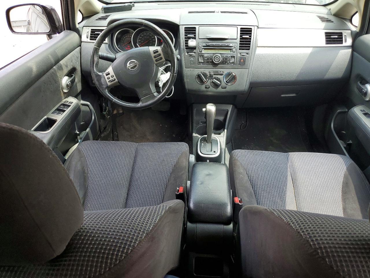 2011 NISSAN VERSA 1.8 S — Фото 8 из 12