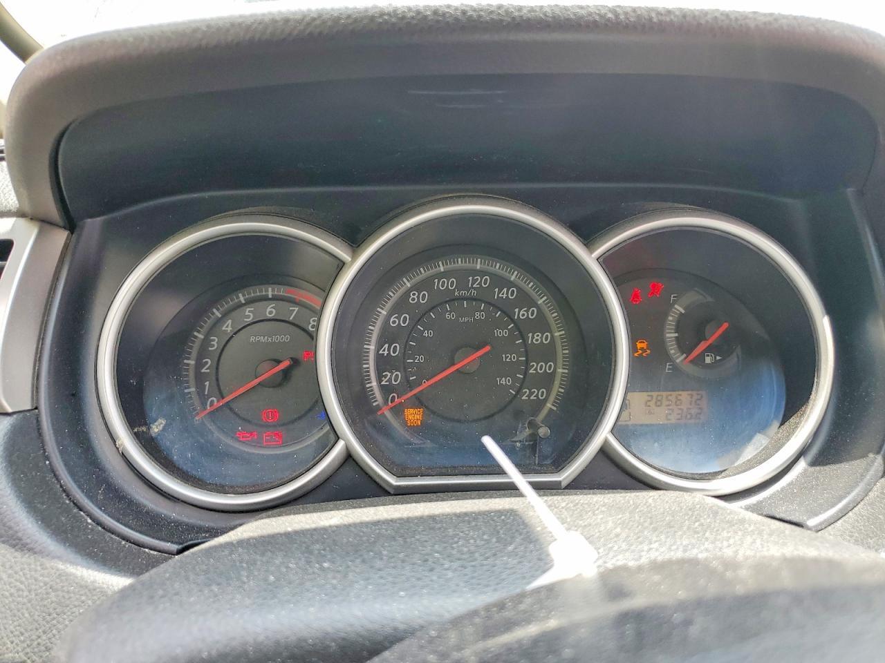 2011 NISSAN VERSA 1.8 S — Фото 9 из 12