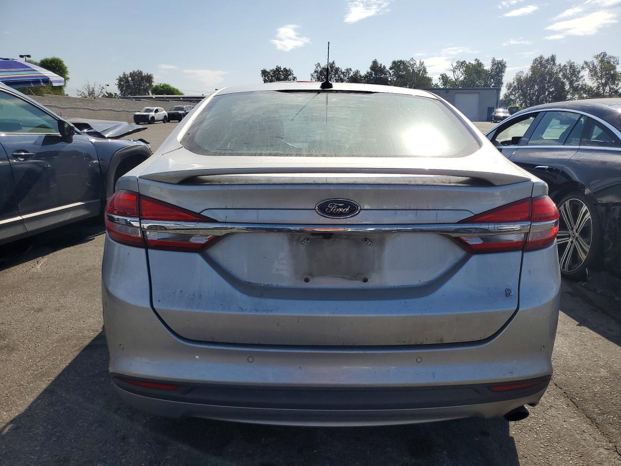 2017 FORD FUSION SE HYBRID — Фото 6 из 12