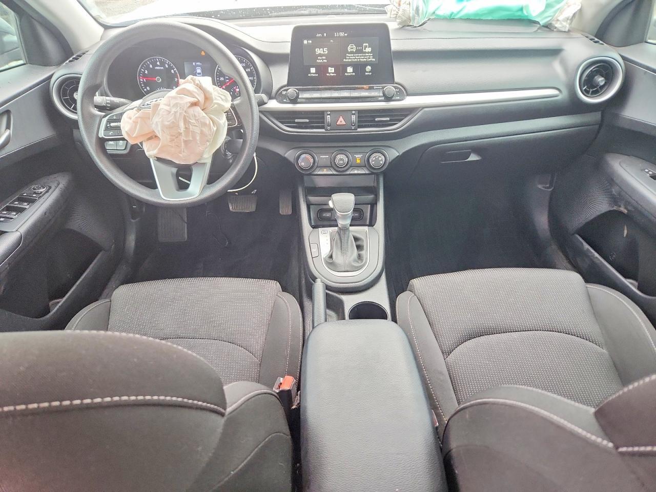2021 KIA FORTE LXS — Фото 8 из 12