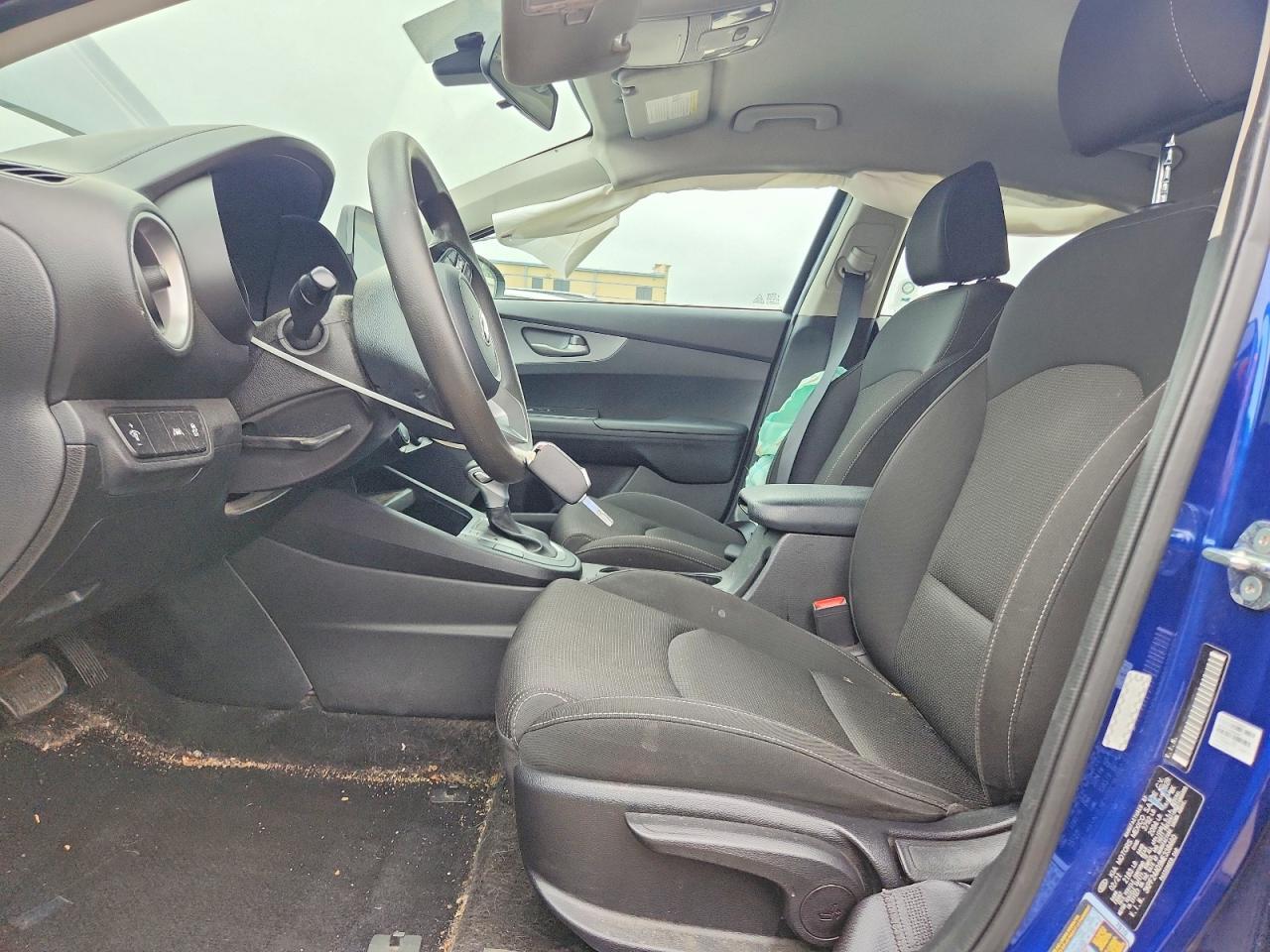 2021 KIA FORTE LXS — Фото 7 из 12